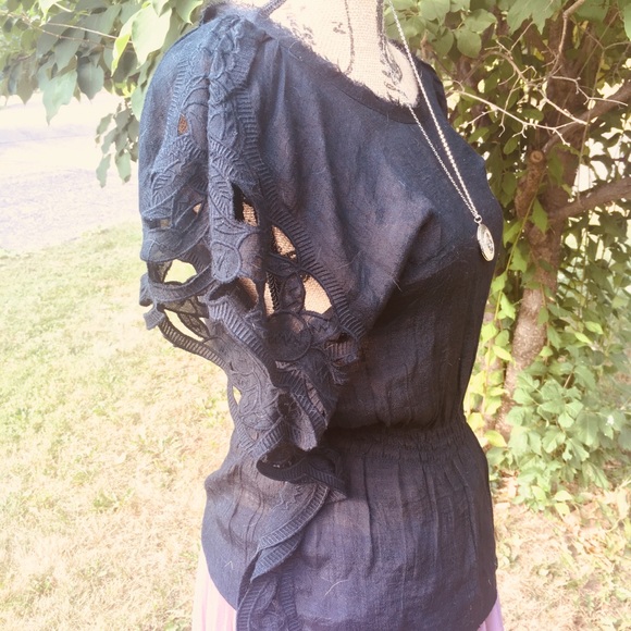 ☀️Butterfly Sleeve Shirt🦋🖤 - Picture 3 of 5